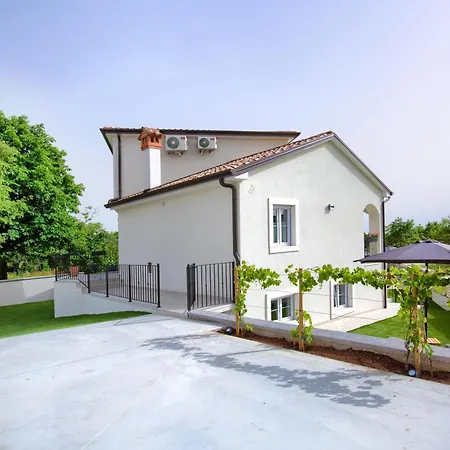 فيلة Pohman By Istra Vacation *